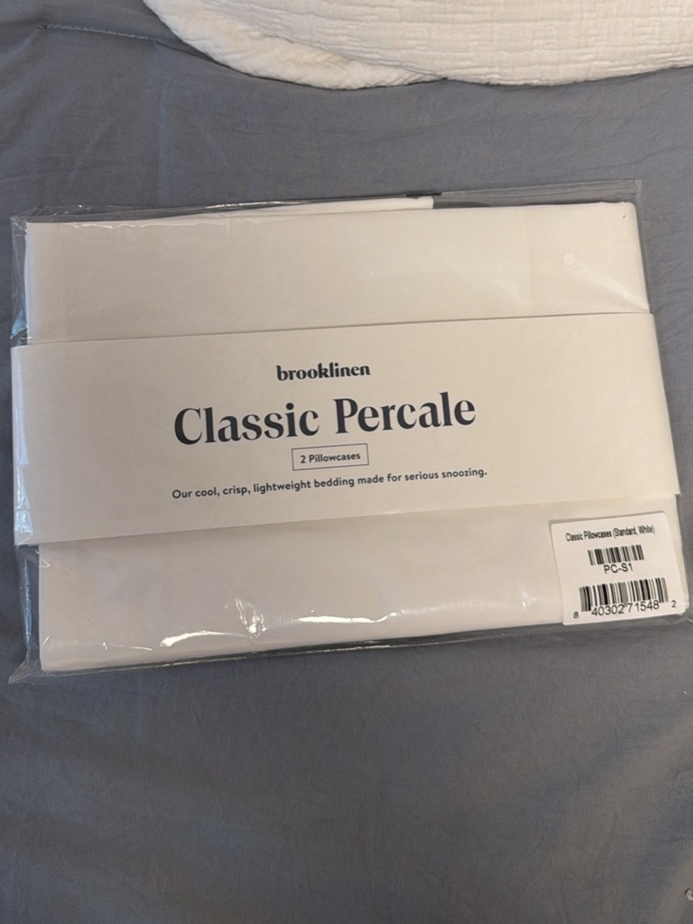 Brooklinen Classic Percale Pillowcase Set - Picture 3 of 5